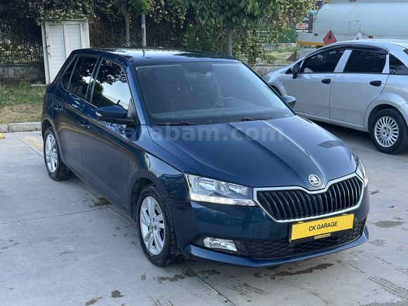 Galeriden Skoda Fabia 1.0 GreenTec Premium 2021 Model İzmir
