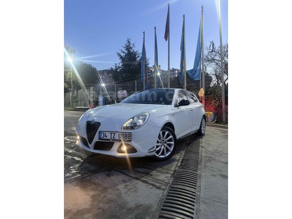 Sahibinden Alfa Romeo Giulietta 1.4 TB MultiAir Distinctive 2012 Model 