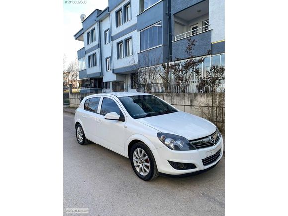 2012 MODEL 138.000 KM'DE LPG'Lİ TEMİZ AİLE ARACI