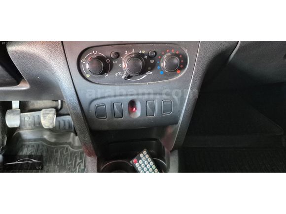 ERDAL HOCA OTO GALERİDEN 2015 MODEL SYMBOL 1.5 DCI