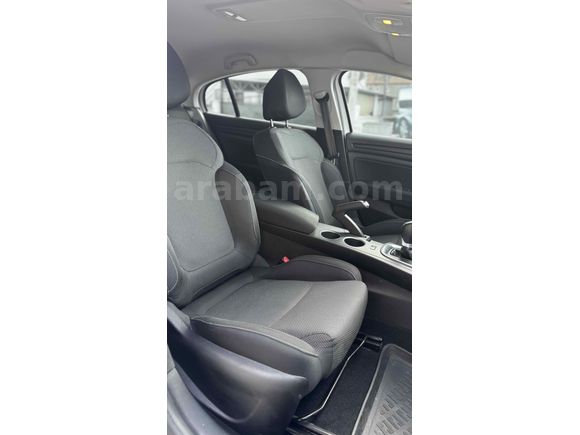 96000 km’de 2020 MODEL MEGANE DİZEL OTOMATİK