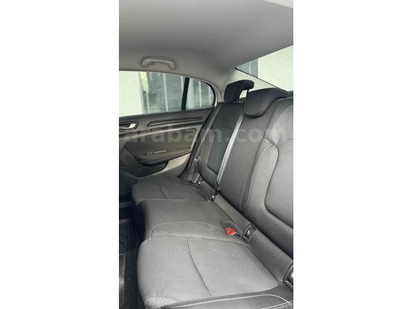 96000 km’de 2020 MODEL MEGANE DİZEL OTOMATİK