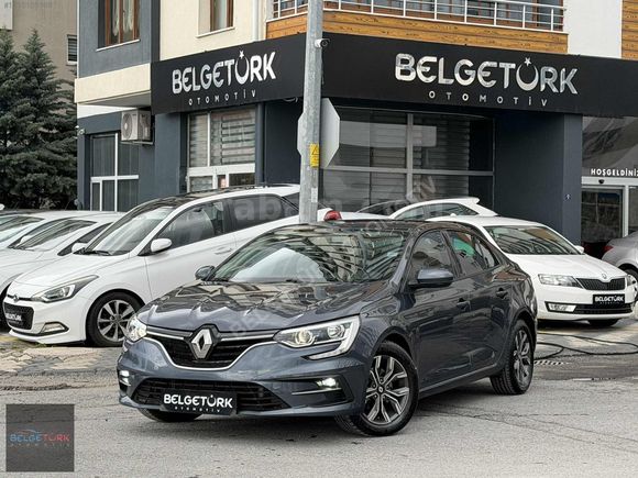 2021 MODEL 33.000 KMDE HATASIZ BOYASIZ EXTRALI 1.5 DİZEL MEGANE4