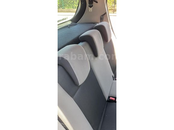Sahibinden Renault Clio 1.2 Expression 2010 Model