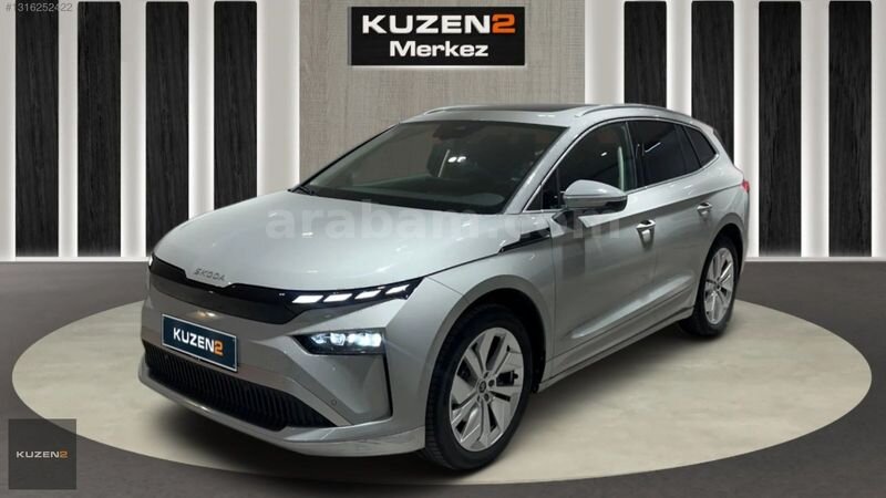 Galeriden Skoda Enyaq E-Prestige 2025 Model İstanbul 8.500 km Gri