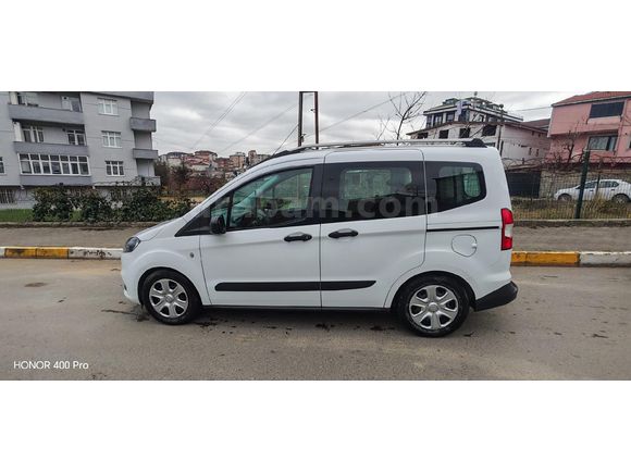 Sahibinden Ford Tourneo Courier 1.5 TDCi Journey Trend 2021 Model