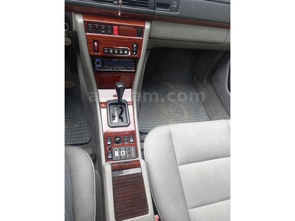 Sahibinden Mercedes - Benz E 200 1993 Model