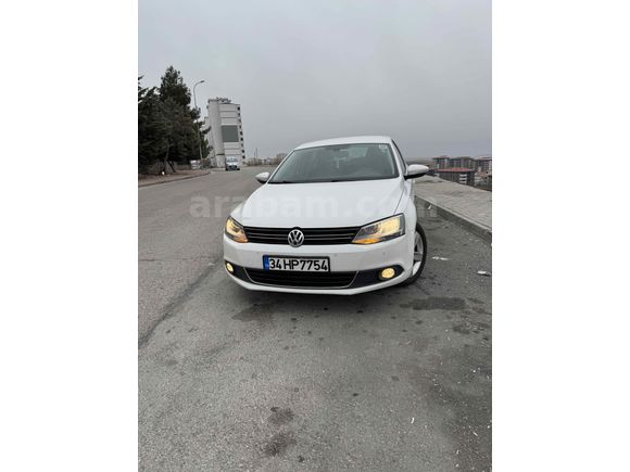 Sahibinden Volkswagen Jetta 1.6 TDi Highline 2012 Model  220.000 km Beyaz