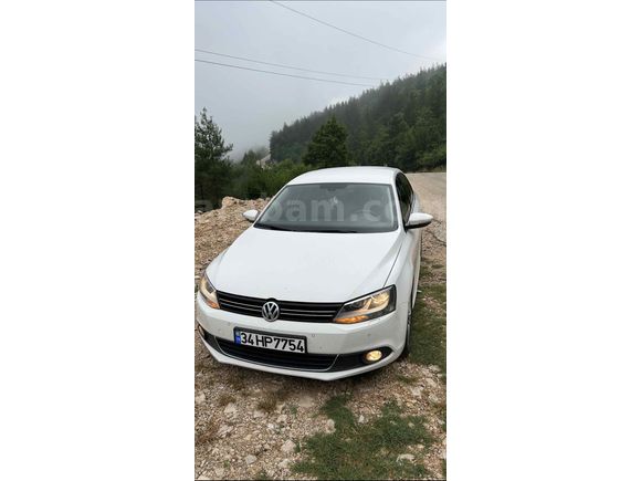 Sahibinden Volkswagen Jetta 1.6 TDi Highline 2012 Model  220.000 km Beyaz
