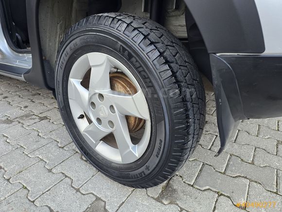 TUĞRA/2012 DUSTER 1.5 DCI/LAUREATE/ÇOK TEMİZ/12 AY KK TAKSİT