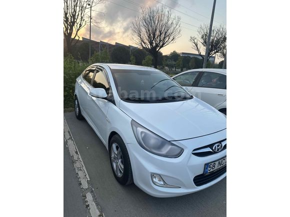 Galeriden Hyundai Accent Blue 1.6 CRDI Mode 2013 Model Bursa