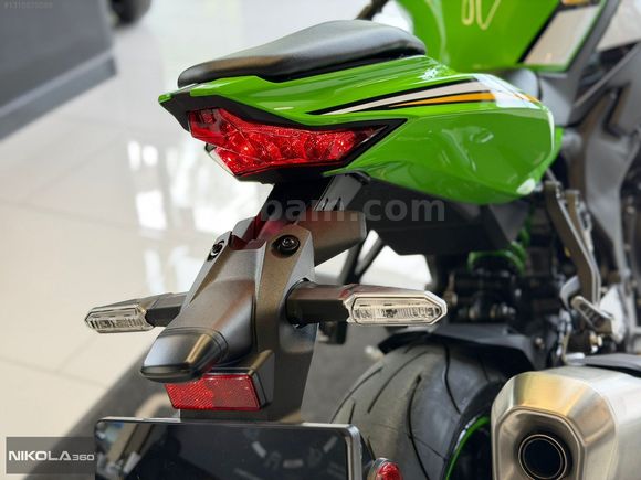 Galeriden Kawasaki Ninja ZX-4RR 2025 Model İstanbul 6.100 km Yeşil