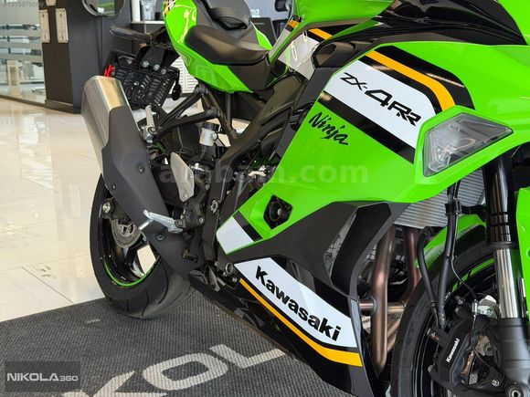 Galeriden Kawasaki Ninja ZX-4RR 2025 Model İstanbul 6.100 km Yeşil