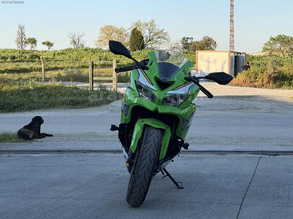 Galeriden Kawasaki Ninja ZX-4RR 2024 Model Çanakkale 6.001 km