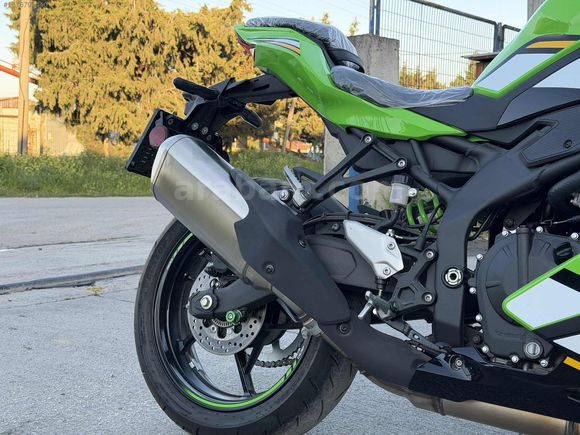Galeriden Kawasaki Ninja ZX-4RR 2024 Model Çanakkale 6.001 km
