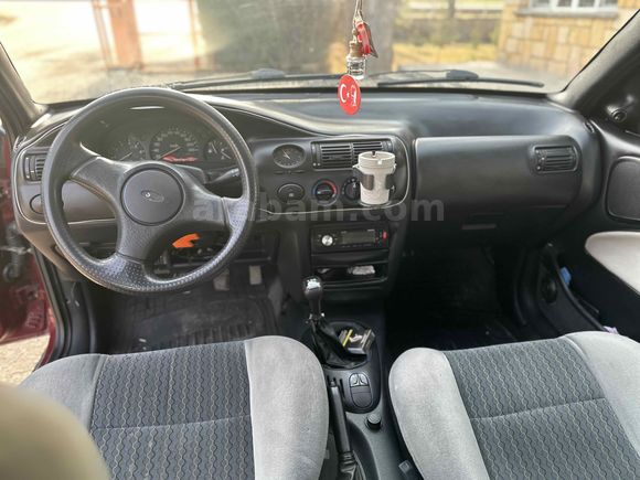 Sahibinden Ford Escort 1.8 CLX 1996 Model  Bordo