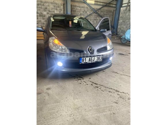 Sahibinden Renault Clio 1.5 dCi Expression acil satılık pazarlık ufakta olsa var   2006  Model değişen yok 1 söktak var acileyeti var  