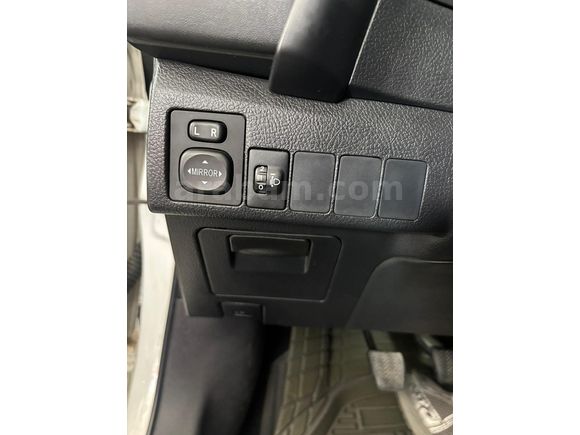 Sahibinden Değişensiz Toyota Auris 1.4 D-4D Active 