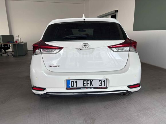 Sahibinden Değişensiz Toyota Auris 1.4 D-4D Active 