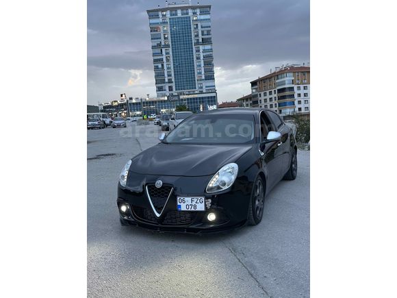 Sahibinden Alfa Romeo Giulietta 1.4 TB MultiAir Distinctive 2011 Model 