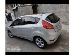 Sahibinden Ford Fiesta 1.4 TDCi Titanium 2010 Model Adana 205000 km Gri