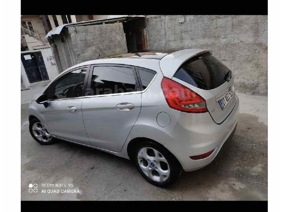Sahibinden Ford Fiesta 1.4 TDCi Titanium 2010 Model Adana 205000 km Gri