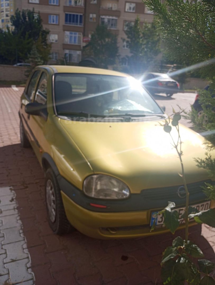 お客ページ Galeriden Opel Corsa 1.4 Twinport Active 2013 Model Elazığ 166.000