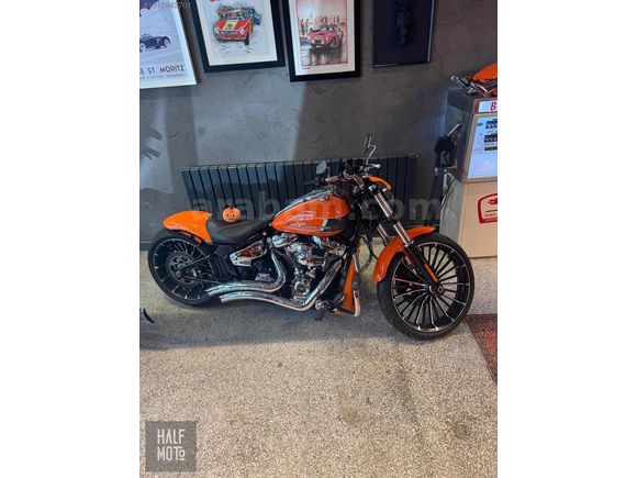 HALF MOTO 2023 HD BREAKOUT FULL CUSTOM