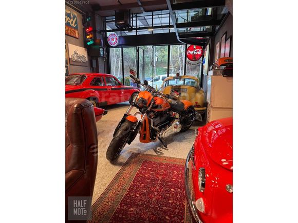 HALF MOTO 2023 HD BREAKOUT FULL CUSTOM