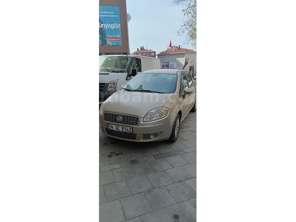 Sahibinden temiz Otomatik Linea 210 bin KM - 1.3 Multijet Dizel motor2011 Model - İSTANBUL