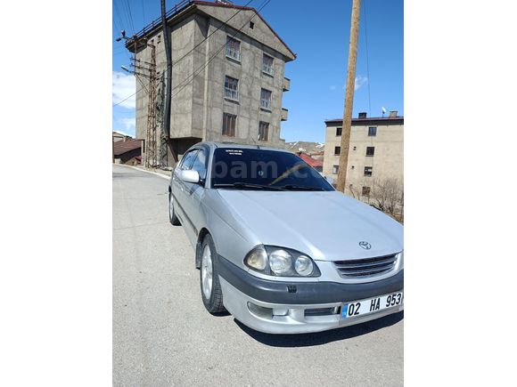 Sahibinden Toyota Avensis 2.0 Sol Extra 2000 Model