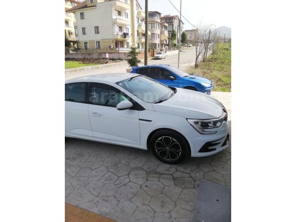 Sahibinden Renault Megane 1.3 TCe Joy 2022 Model