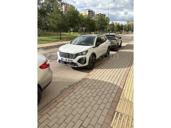 Sahibinden Peugeot 2008 1.2 Hybrid Allure 2026 Model 