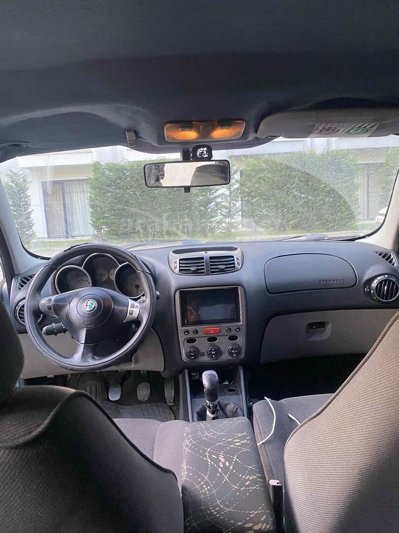 Sahibinden Alfa Romeo 147 1.6 TS Distinctive 2004 Model Bursa 263.000 km Mavi 6
