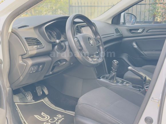 USCAR'dan 2017 Megane 1.5 dci Joy 275 bin km Temiz
