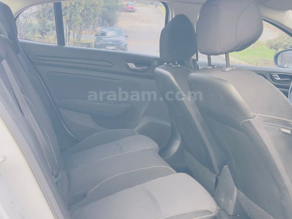 USCAR'dan 2017 Megane 1.5 dci Joy 275 bin km Temiz