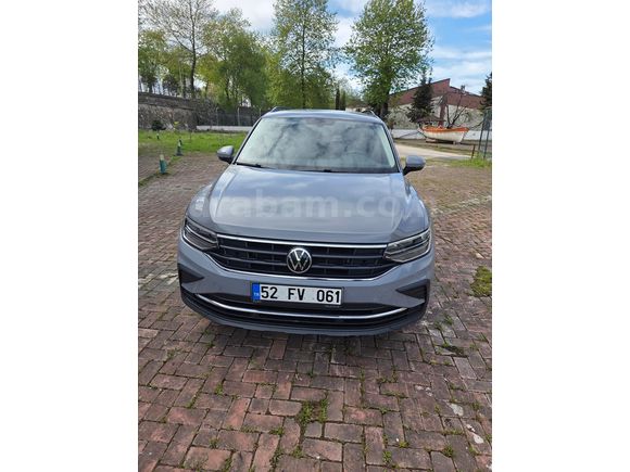 Akademisyenden Volkswagen Tiguan 1.5 TSI Life 2021 Model 