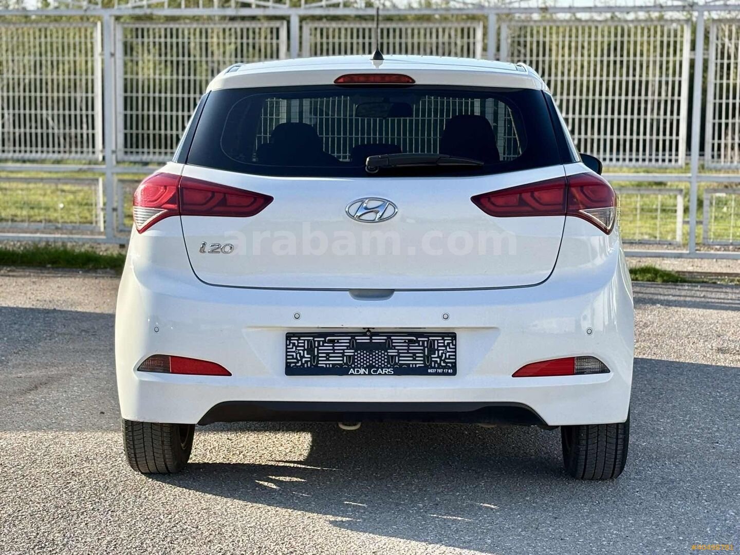 Galeriden Hyundai i20 1.4 MPI Style 2017 Model Kocaeli 82.500 km Beyaz 6