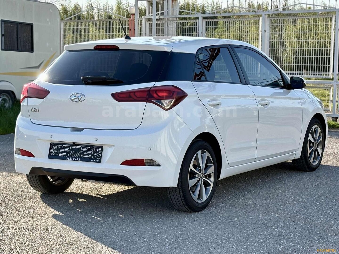 Galeriden Hyundai i20 1.4 MPI Style 2017 Model Kocaeli 82.500 km Beyaz 7