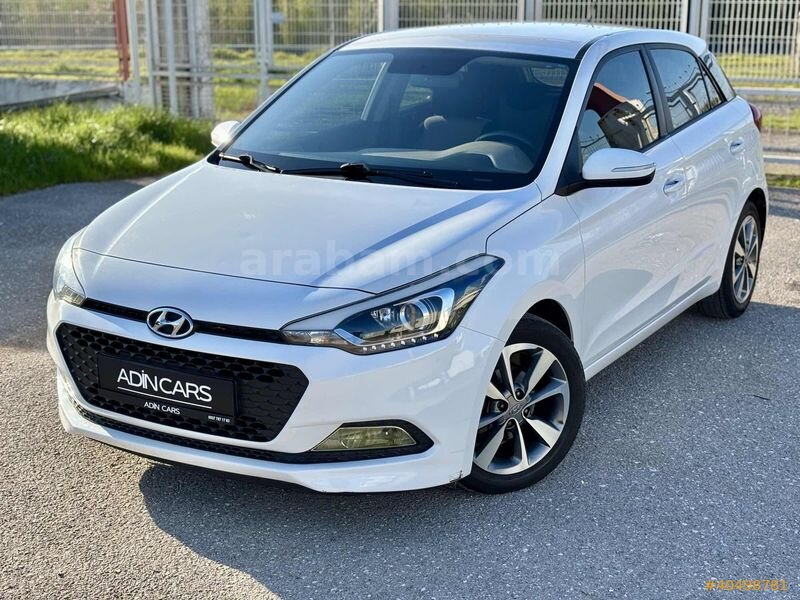 Galeriden Hyundai i20 1.4 MPI Style 2017 Model Kocaeli 82.500 km Beyaz