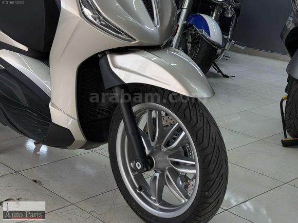 AUTO PARİS 2024 MODEL BEVERLY 400 İLK KULLANICIDAN HATASIZ