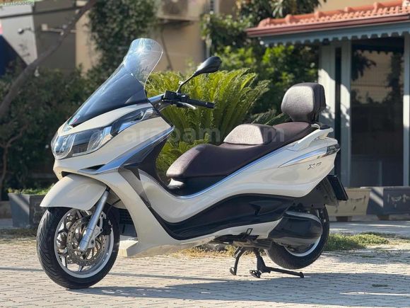 HLL CARS'dan 2015 PİAGGİO X10 350