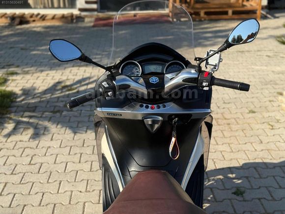 HLL CARS'dan 2015 PİAGGİO X10 350