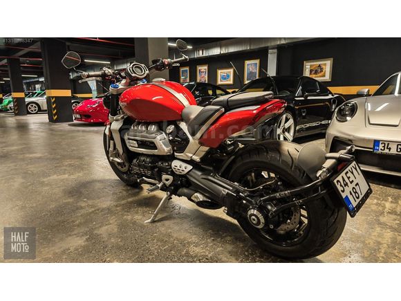 HALF MOTO 2021 TRİUMPH ROCKET 3 R