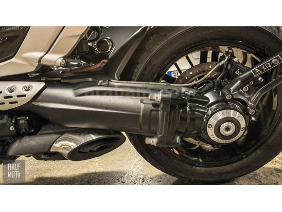 HALF MOTO 2021 TRİUMPH ROCKET 3 R