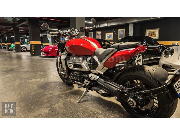 HALF MOTO 2021 TRİUMPH ROCKET 3 R