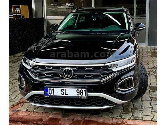 İLK SAHİBİNDEN SERVİS BAKIMLI BOYASIZ,HATASIZ T-ROC 1.5 TSI 2025