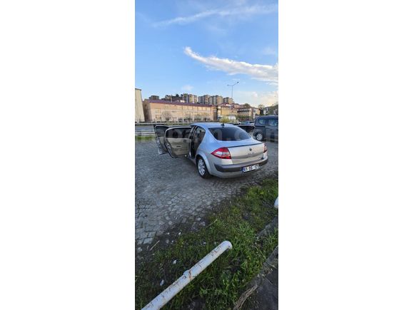 Sahibinden Renault Megane 1.5 dCi Expression 2006 Model  324.000 km Gri