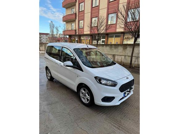 Sahibinden Ford Tourneo Courier 1.5 TDCi Delux 2023 Model 