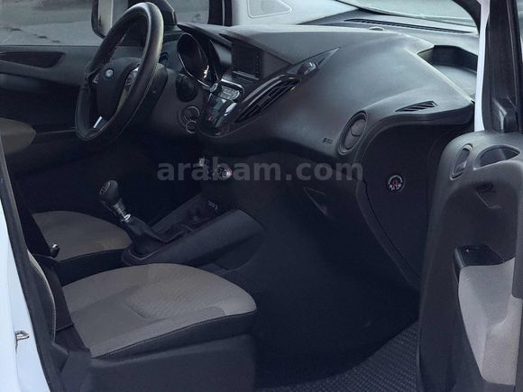 Ford Courier OTOMOBİL